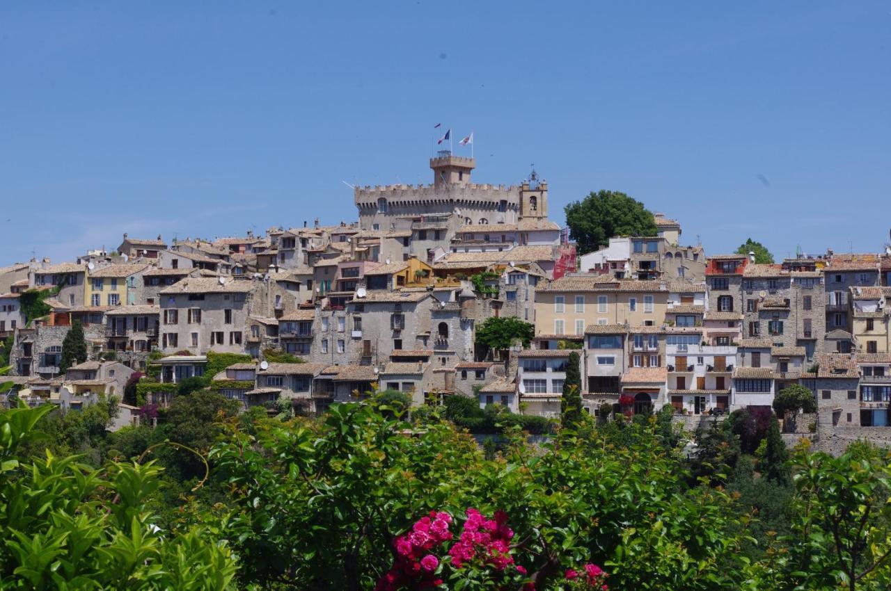 Studio F1 vue mer a 30m des plages Cagnes-sur-Mer Eksteriør billede