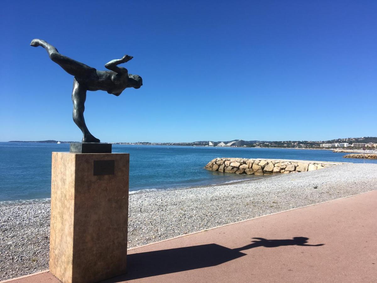 Studio F1 vue mer a 30m des plages Cagnes-sur-Mer Eksteriør billede